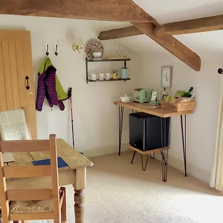 Neuadd B&B Suites-2